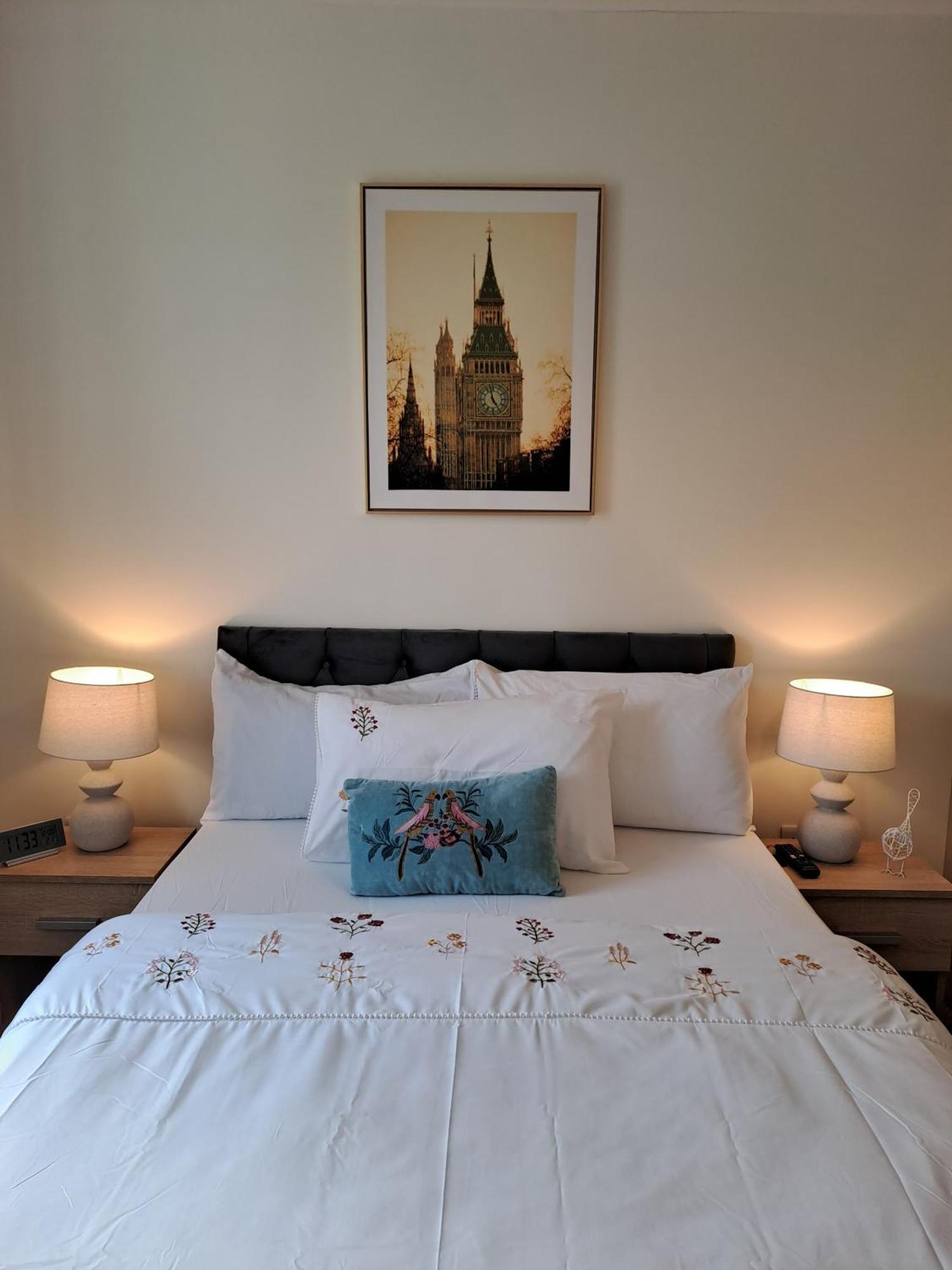 Cozy Bedroom In Lucan, Dublin Buitenkant foto